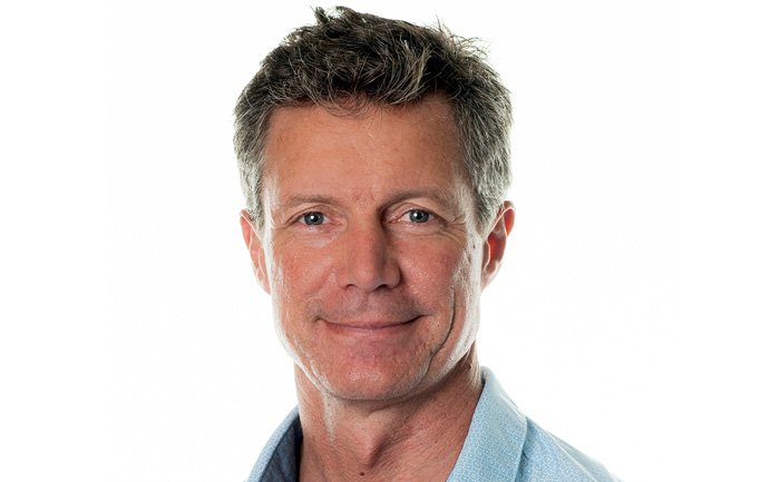 A person in a light blue shirt representing MSC hospitality | MSC Cruises