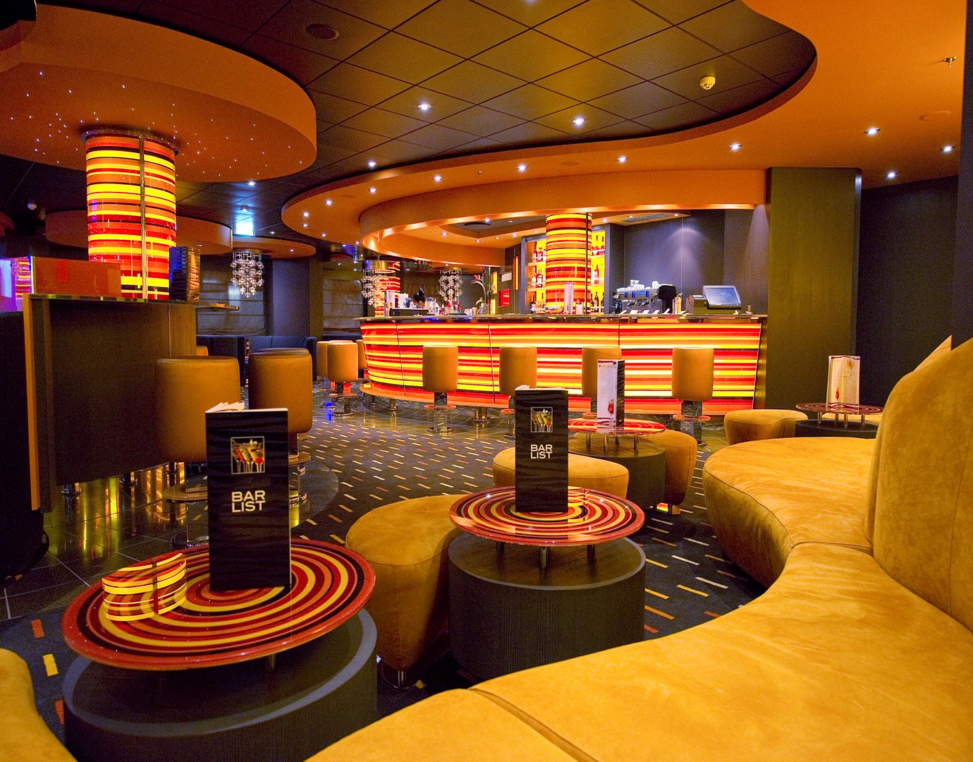 MSC Cruises 06 golden jazz bar MSC Cruises 06 golden jazz bar