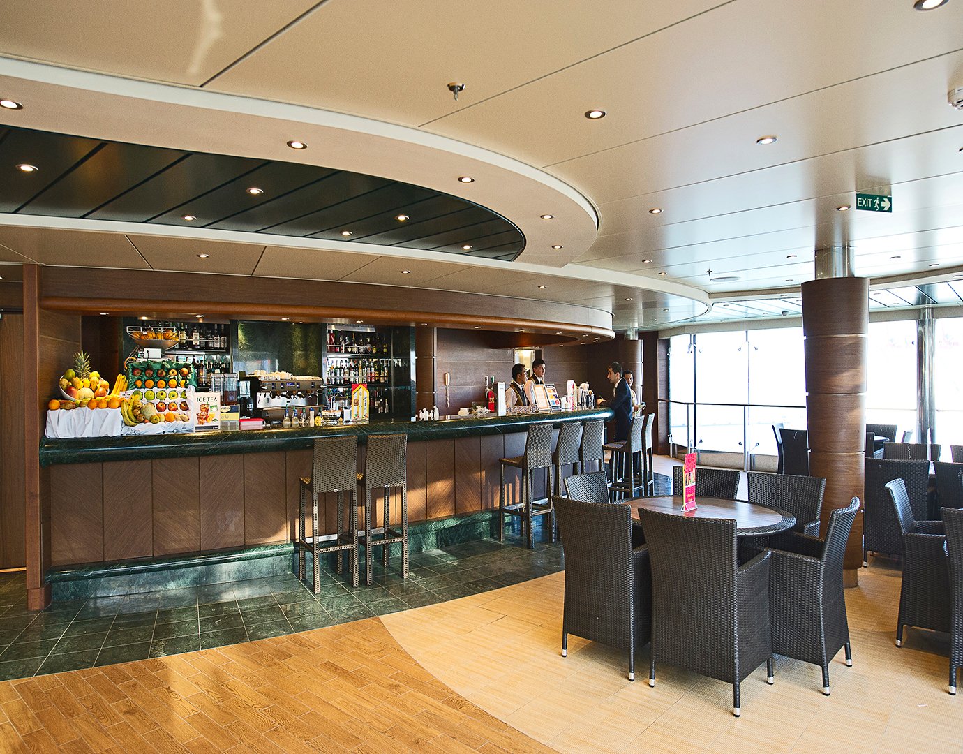 MSC Cruises 08 le sirene bar MSC Cruises 08 le sirene bar