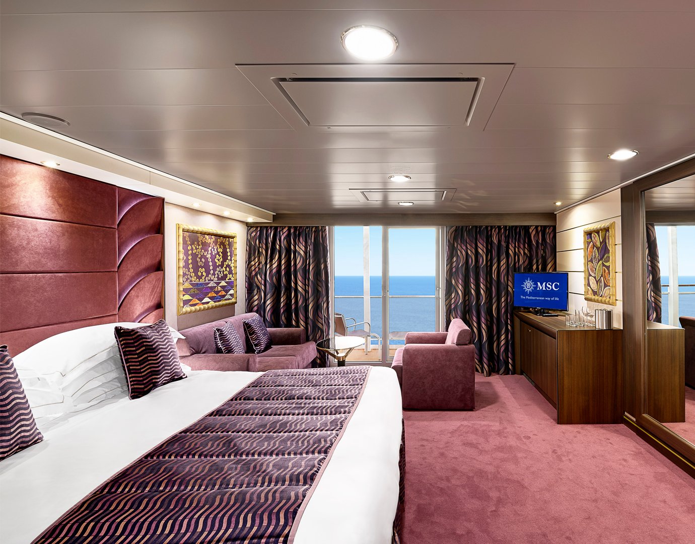 MSC Fantasia, Yacht Club Deluxe Suite | MSC Cruises