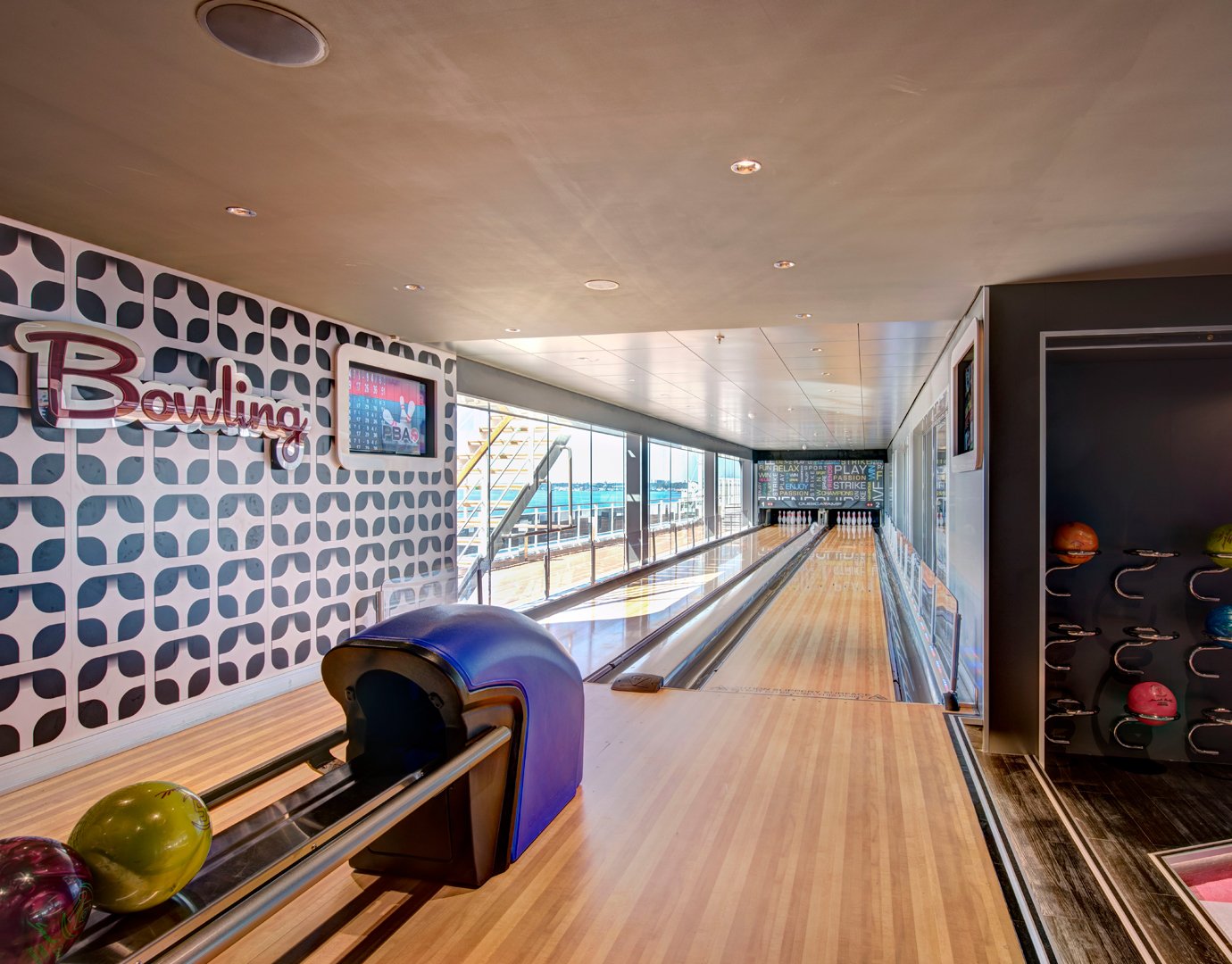 MSC Meraviglia Full Size Bowling Alley